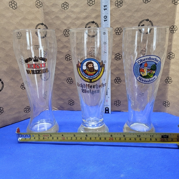 Set of 3 pilsner beer glasses from Europe. - Picture 2 of 9